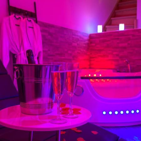 Love Room - Suite Romantique Avec Spa Privatif Le Puy-en-Velay Екстериор снимка