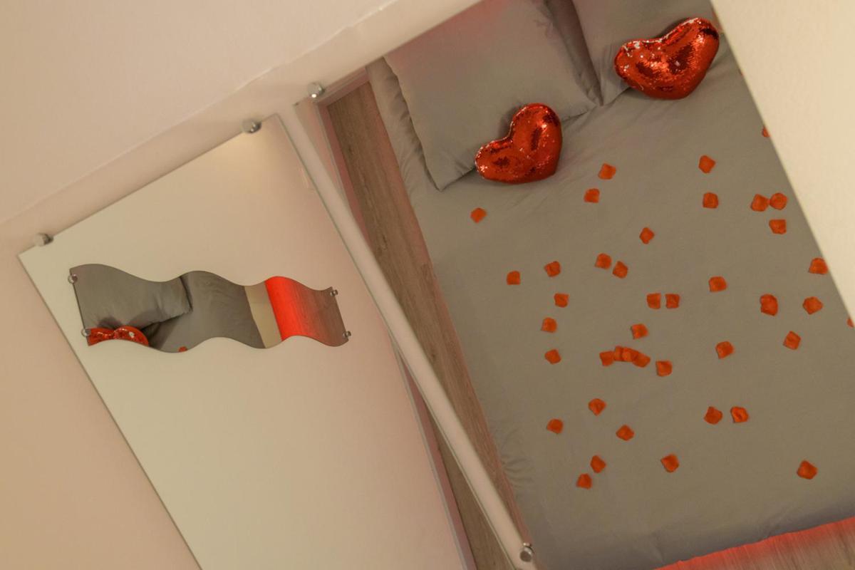 Love Room - Suite Romantique Avec Spa Privatif Le Puy-en-Velay Екстериор снимка