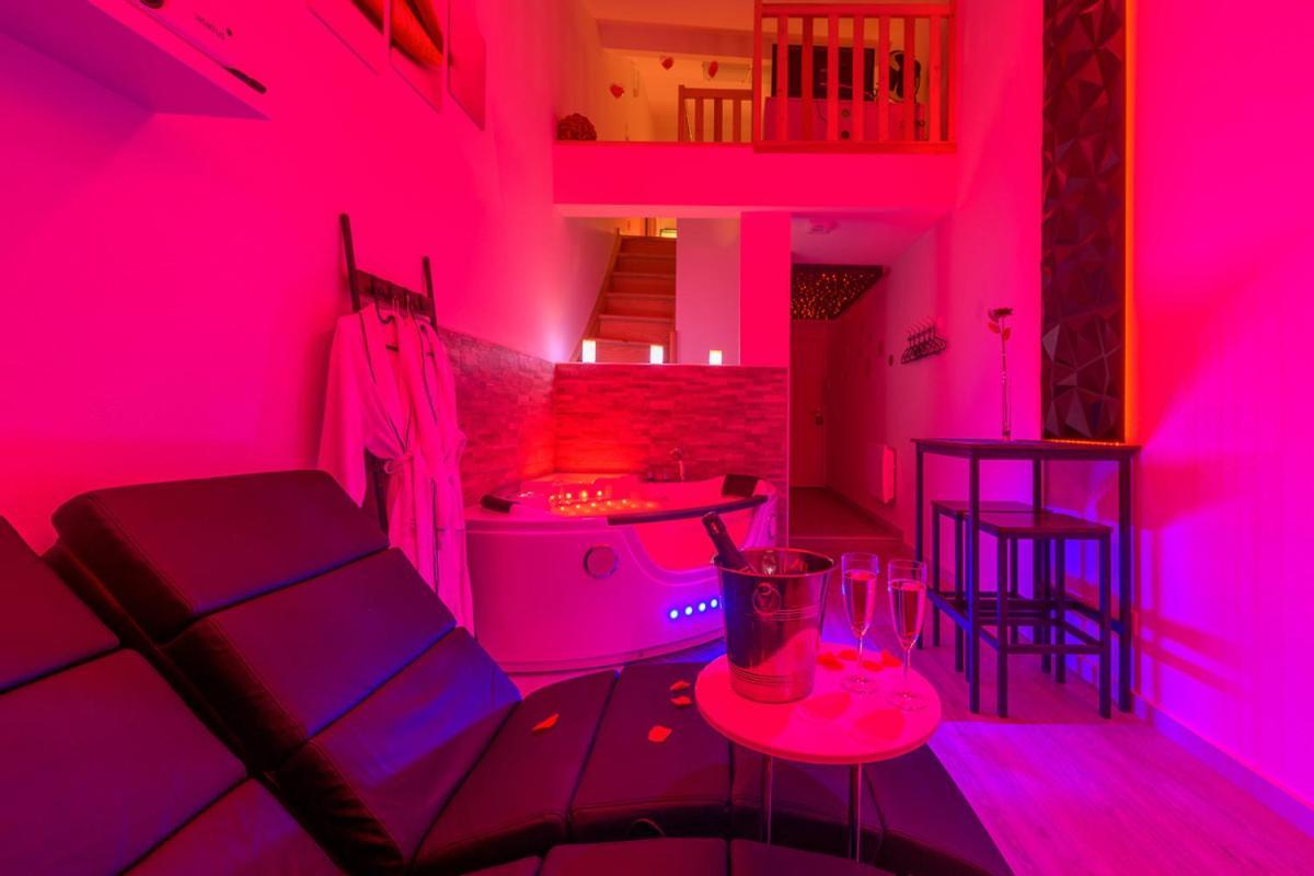 Love Room - Suite Romantique Avec Spa Privatif Le Puy-en-Velay Екстериор снимка