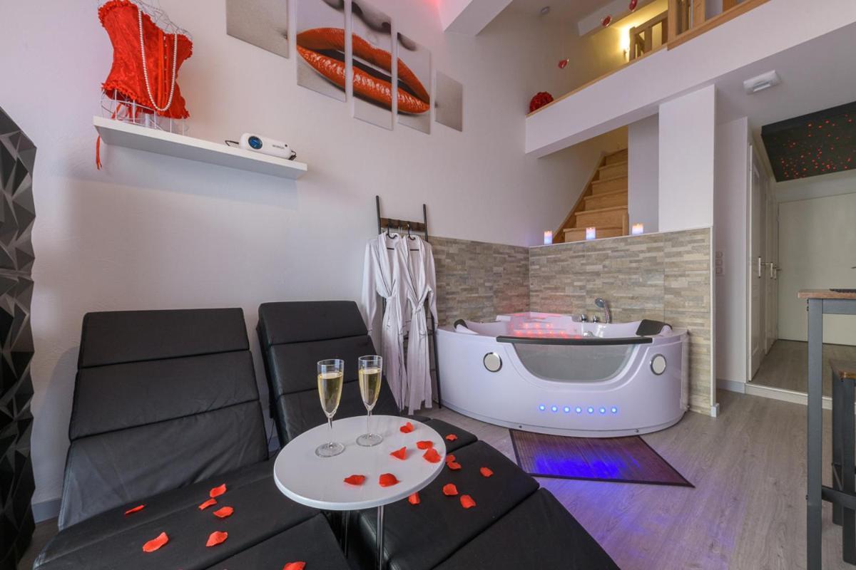 Love Room - Suite Romantique Avec Spa Privatif Le Puy-en-Velay Екстериор снимка
