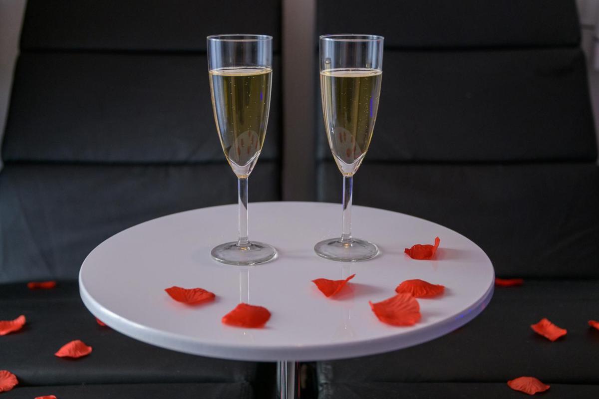 Love Room - Suite Romantique Avec Spa Privatif Le Puy-en-Velay Екстериор снимка